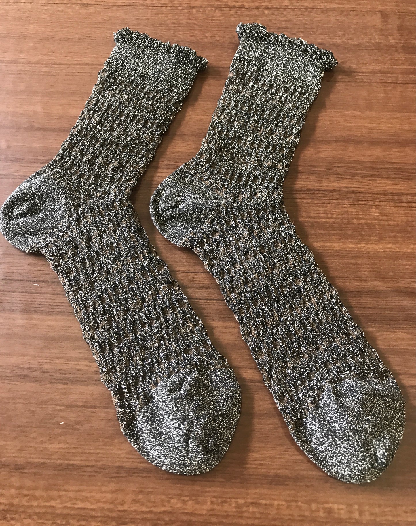 Lame Float Socks  by   靴下良品