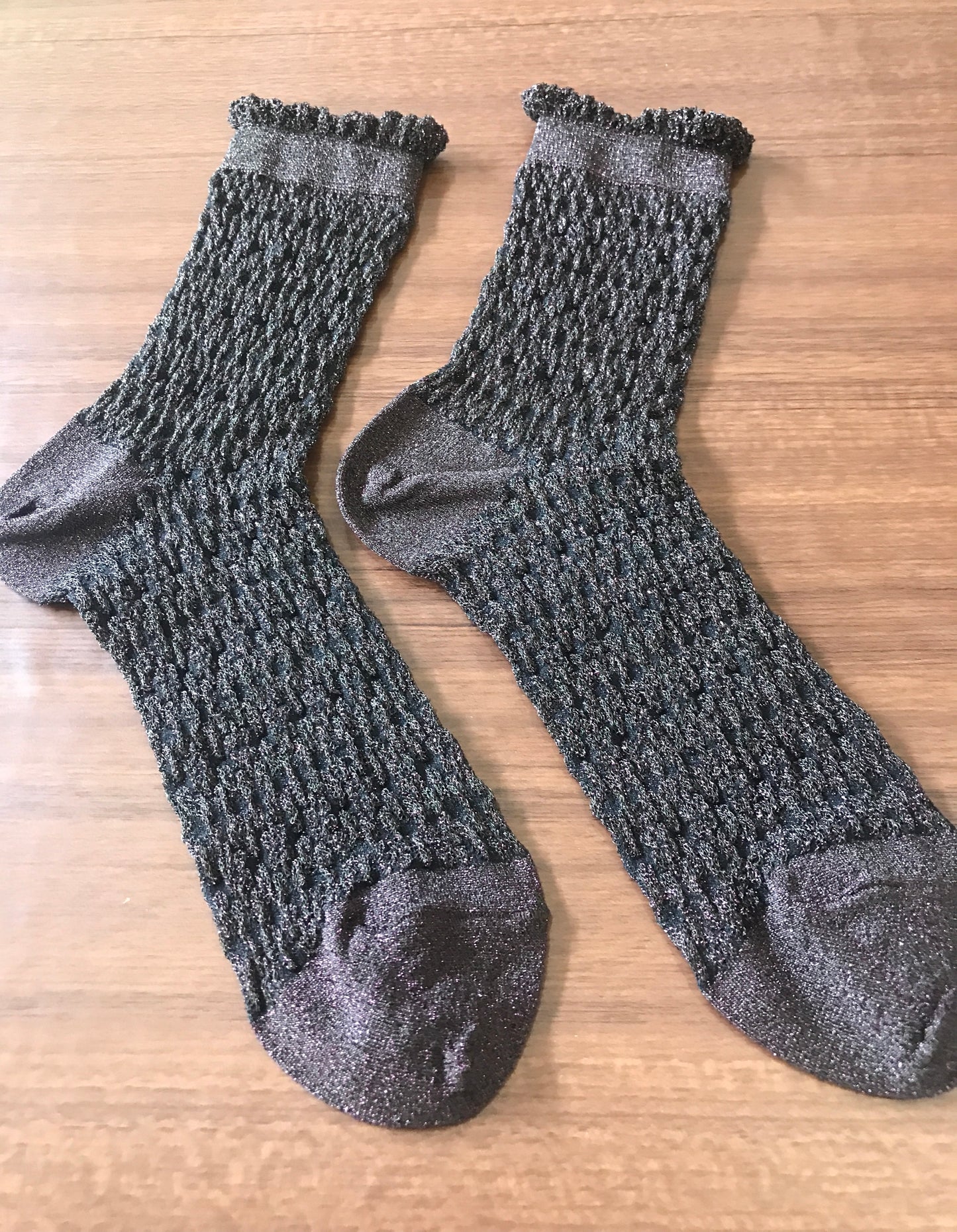 Lame Float Socks  by   靴下良品
