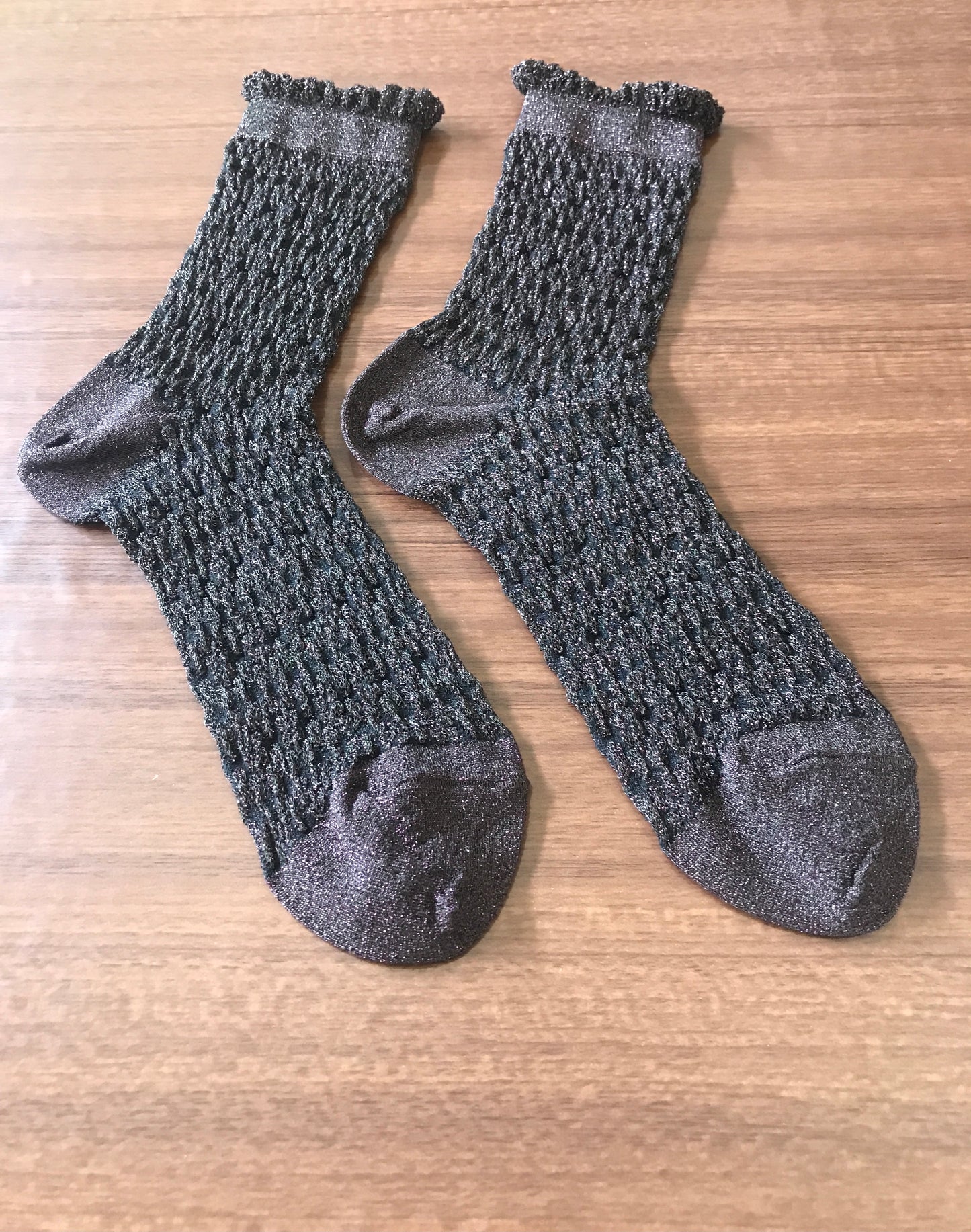 Lame Float Socks  by   靴下良品