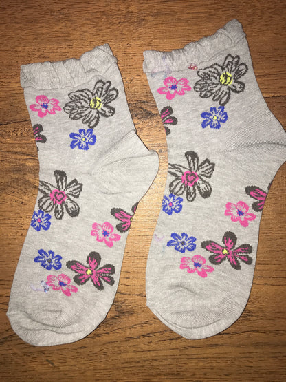 🌸 Frill Flowers Ladies Socks