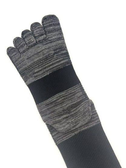 Mountain tabi five-finger crew socks