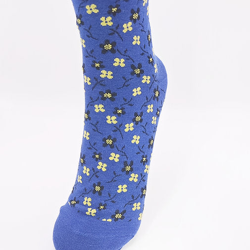 Petite flower socks