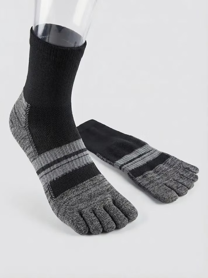 Mountain tabi five-finger crew socks