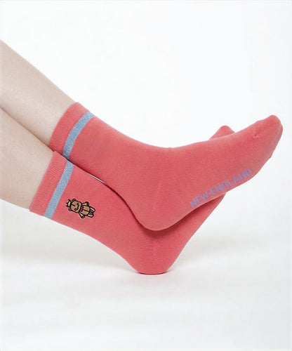 NEW ENGLAND embroidered glitter line socks